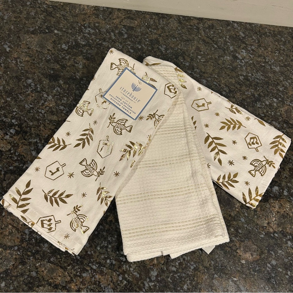 NWT Set of 3 Storehouse Brand Hanukkah Kitchen Towels Metallic Gold 100% Cotton
